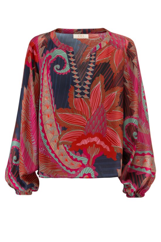 IVI collection ARTICHAUT verkürzte Seidenbluse mit einem platzierten Blüten-Print in den Farben rot und blau aus der AW24 Kollektion. IVI collection ARTICHAUT cropped silk blouse with a placed floral print in red and blue from the AW24 collection.