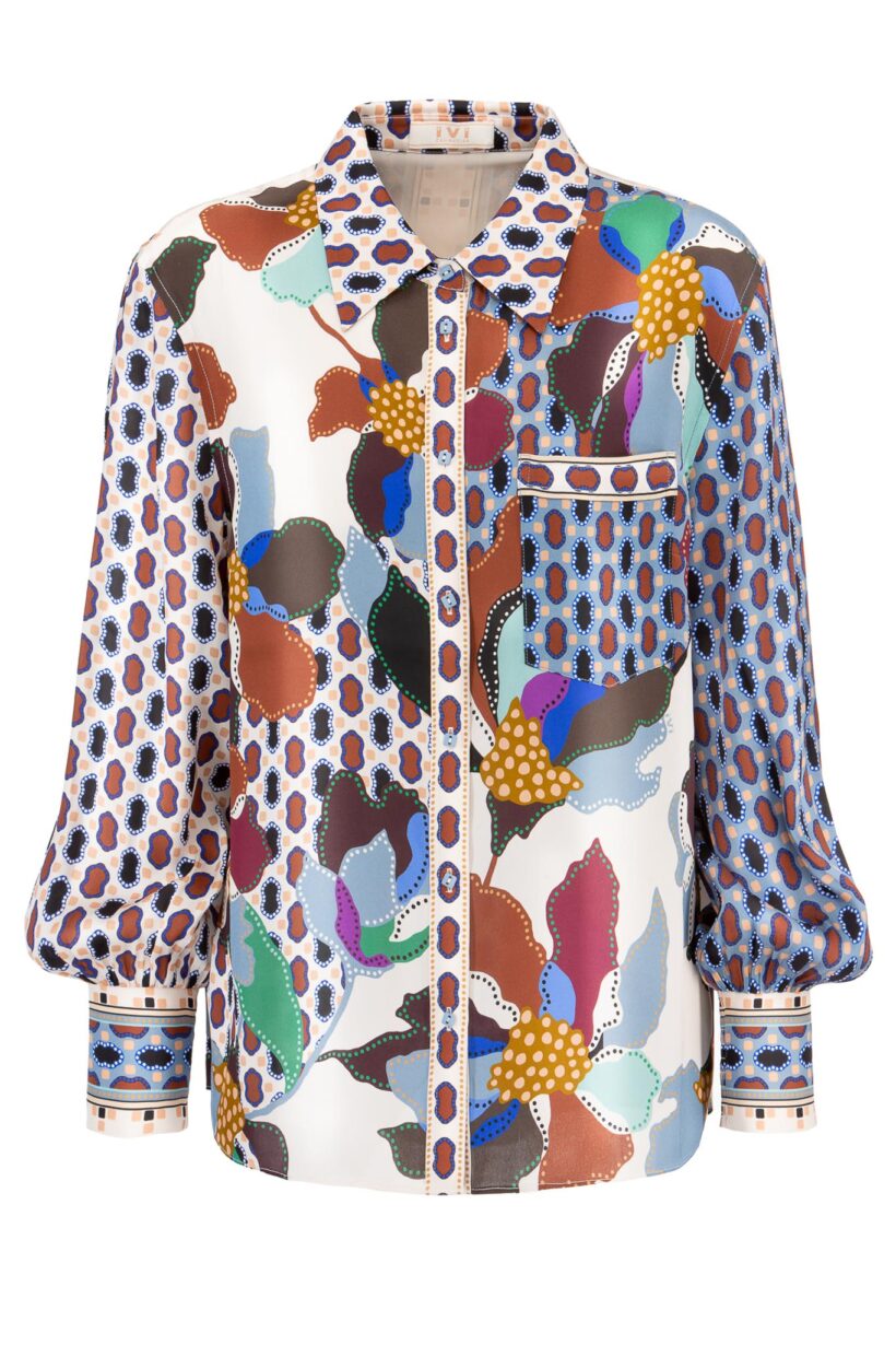 IVI collection BLUE BELL Hemdbluse aus Seide mit platziertem Blüten-Print in multicolor aus der AW24 Kollektion. IVI collection BLUE BELL shirt blouse made of silk with a floral print in multicolor from the AW24 collection.