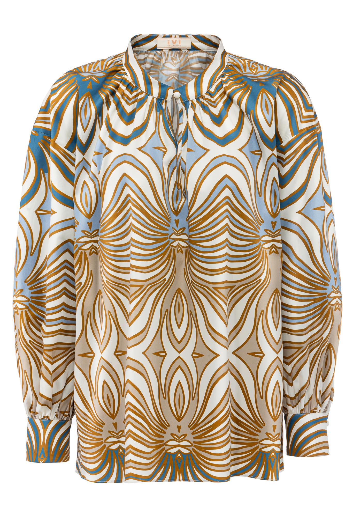 IVI collection SWIRL hochwertige Baumwollbluse in den Farben hellblau und beige aus der Resort25 Kollektion. IVI collection SWIRL high-quality cotton blouse in the colors light blue and beige from the Resort25 collection.