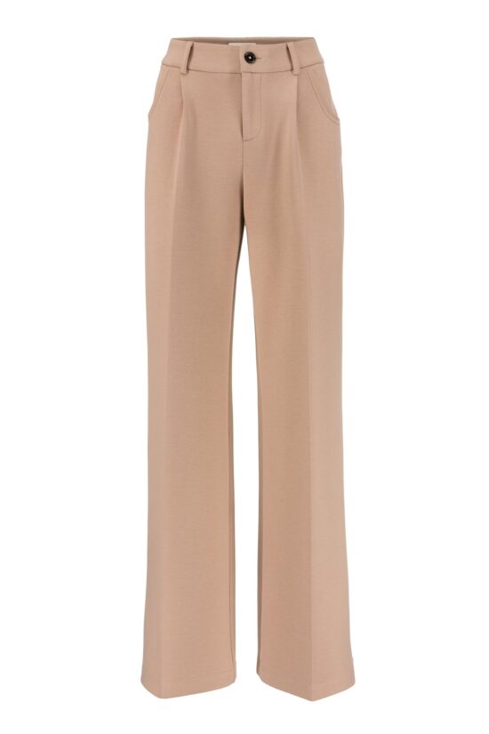 IVI collection SOLID JERSEY hochwertige Buntfaltenhose in den Farben taupe aus der Resort25 Kollektion. IVI collection SOLID JERSEY high-quality pleated trousers in taupe from the Resort25 collection.